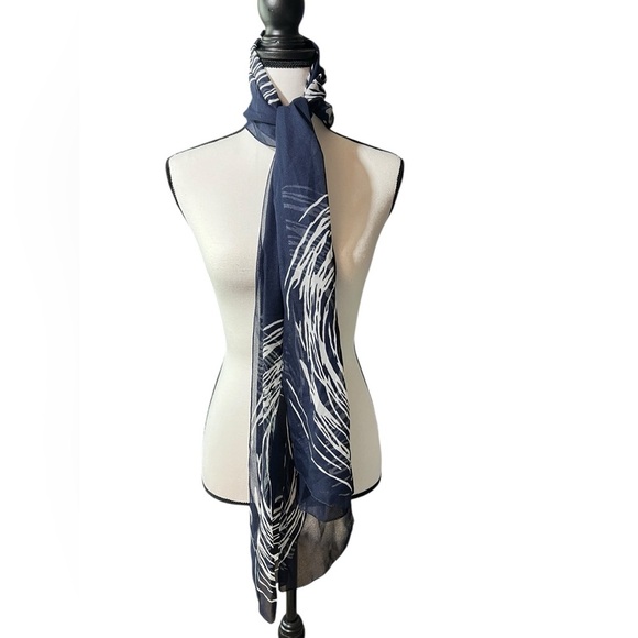 Navy and White Patterned Scarf, approx. 17” x 68” - Picture 12 of 12